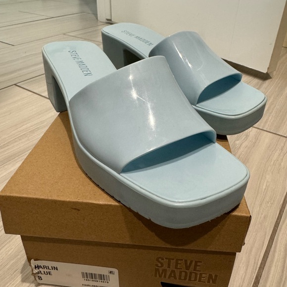 Steve Madden sandals. - Picture 2 of 2